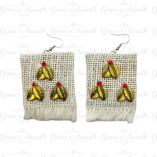 Safedi-e-Nazakat | White Fringe Leaf Charm Earrings